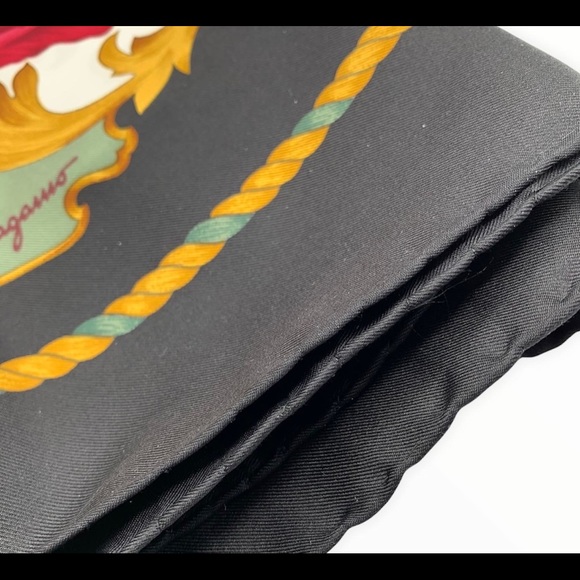 $2️⃣5️⃣0️⃣SALVATORE FERRAGAMO Silk Scarf - Picture 4 of 6
